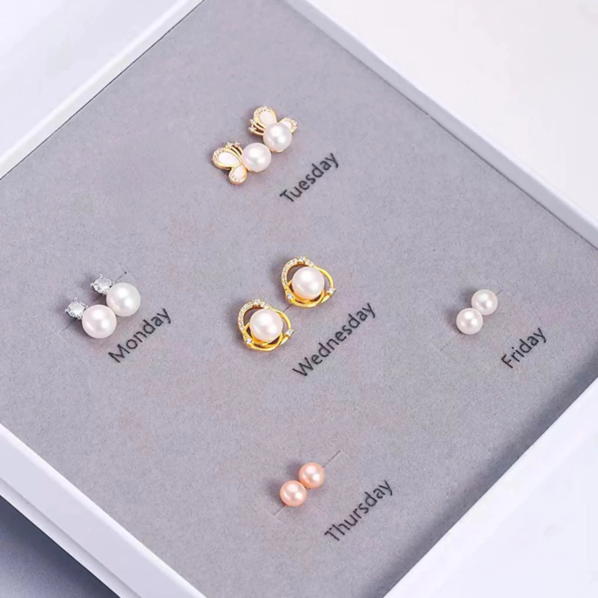 Pearl Days - 5 darabos gyűrűszett - Lustra Bella - Gyöngy ékszer szettek